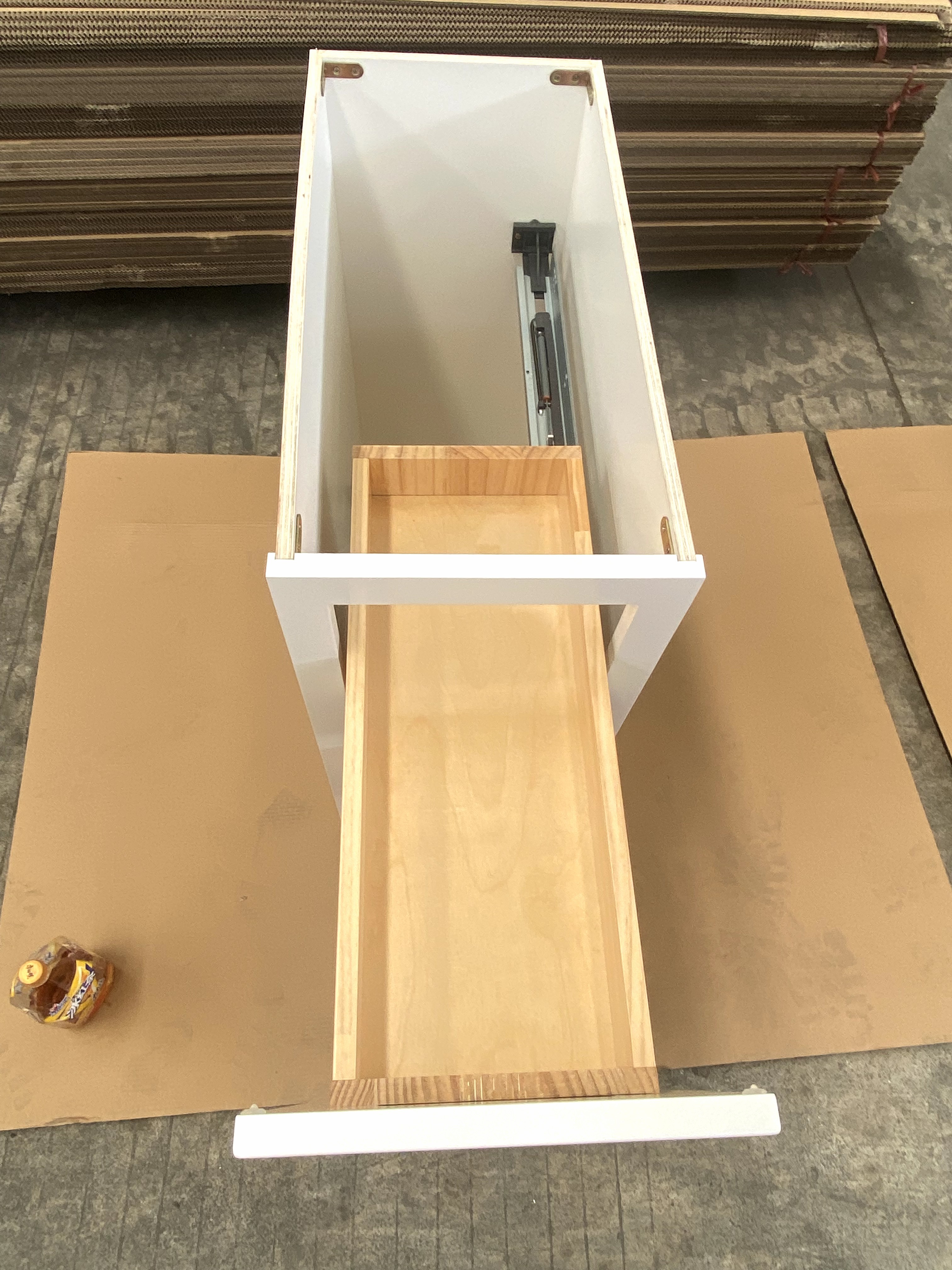 White Shaker RTA Kitchen Cabinet Spicy Rack Cabinet B09POUT