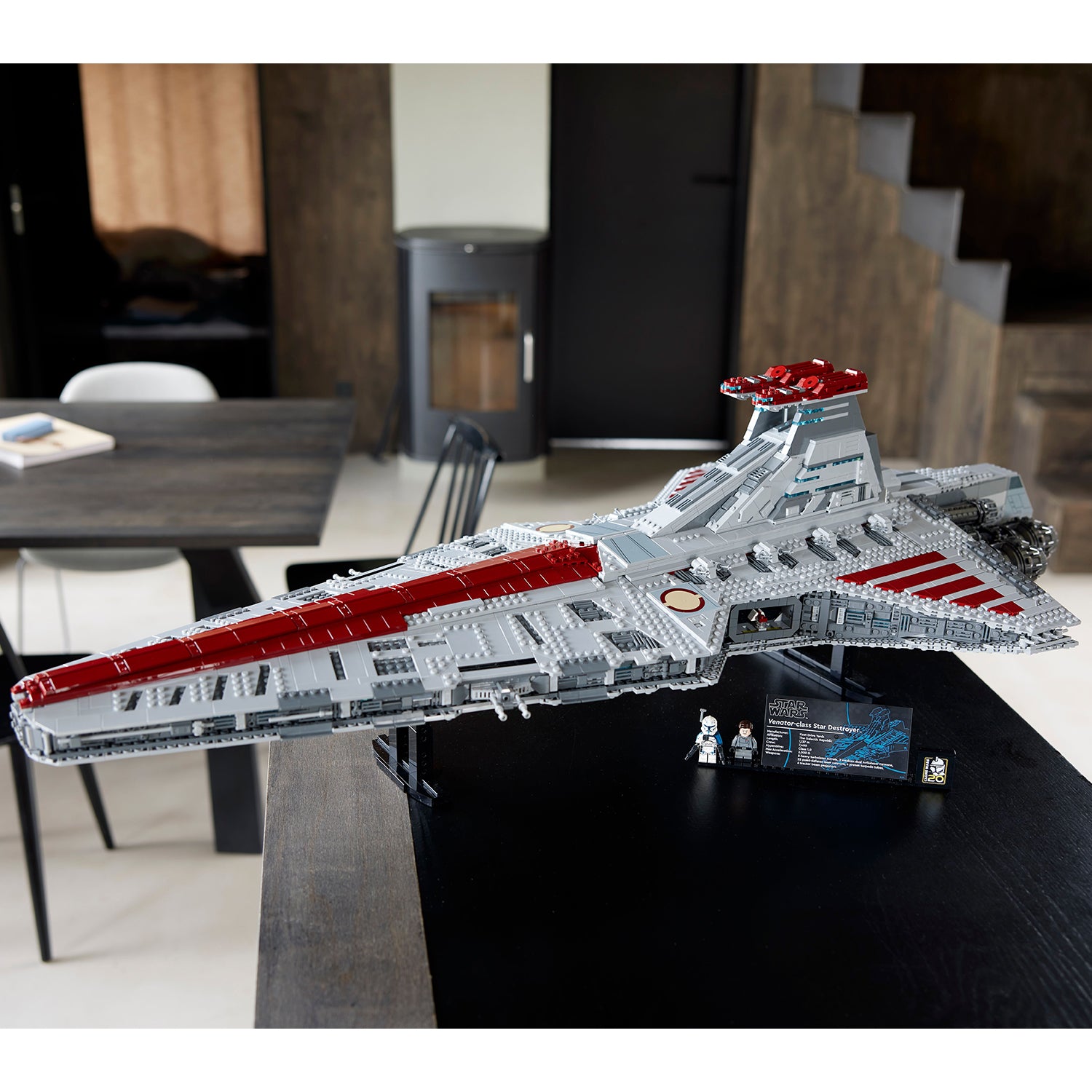 ® Star Wars™ Venator-Class Republic Attack Cruiser - Ultimate Collector Series