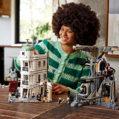 ® Harry Potter™ Gringotts™ Wizarding Bank - Collectors Edition