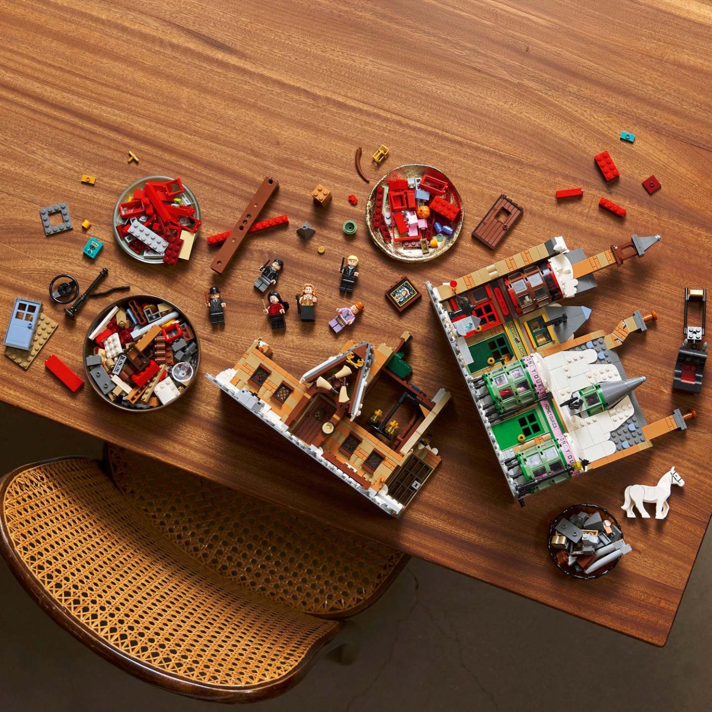 ® Harry Potter™ Hogsmeade™ Village – Collectors' Edition