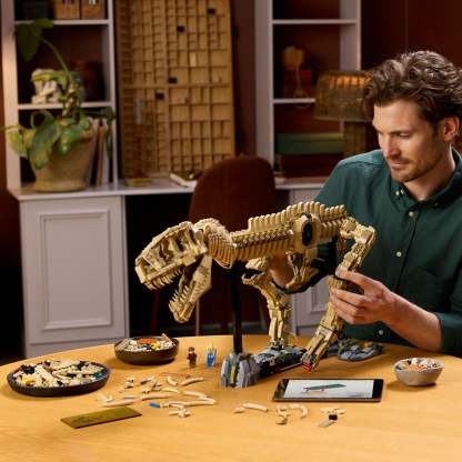 ® Jurassic World Dinosaur Fossils: Tyrannosaurus rex