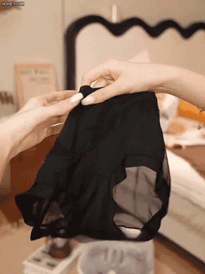 "It feels like instantly losing 15kg! This 'Arctic-Cool' fabric keeps me dry and comfortable, even during workouts or when wearing form-fitting dresses." 🛡️ 14-Day Risk-Free Shaping Guarantee: If you don't see an instant hourglass figure and a smooth, bu