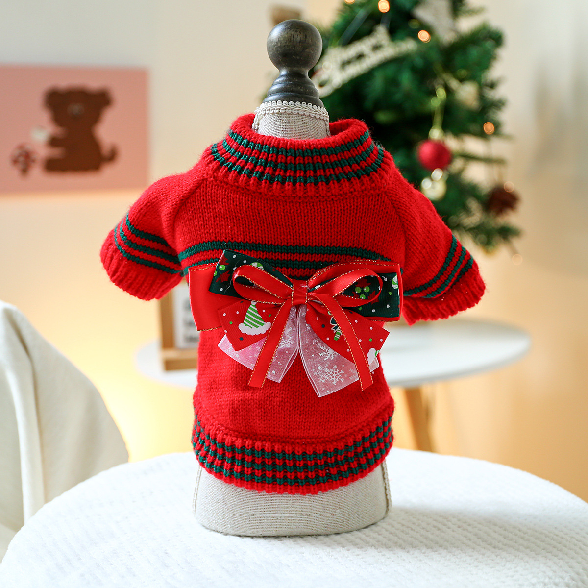 Cute Christmas Pet Sweater for Cats & Dogs - Festive Knitwear with Warm Soft Material