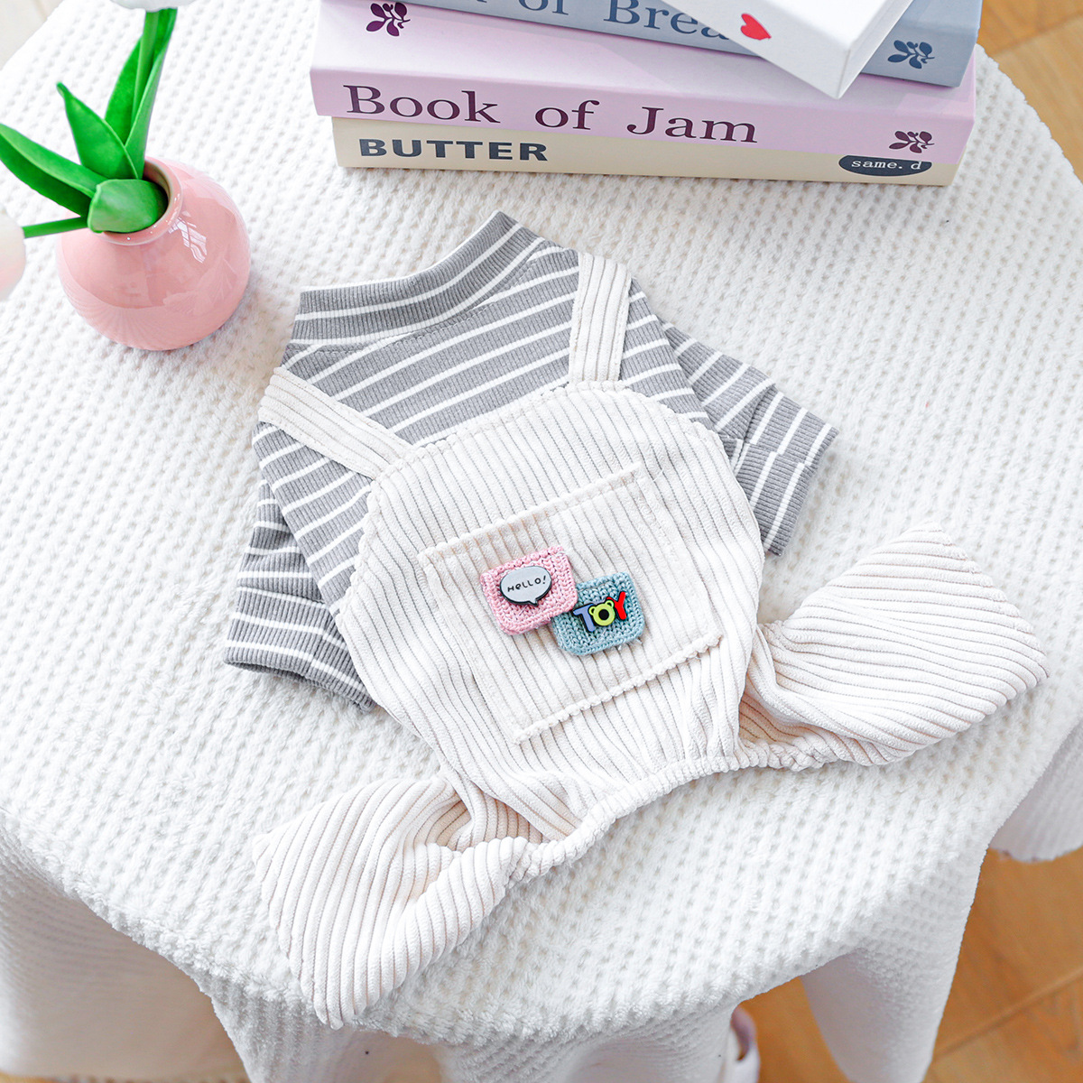 Best Friend Themed Pet Overalls - Fall/Winter Warm Comfortable Wear for Small Dogs, Puppies & Cats