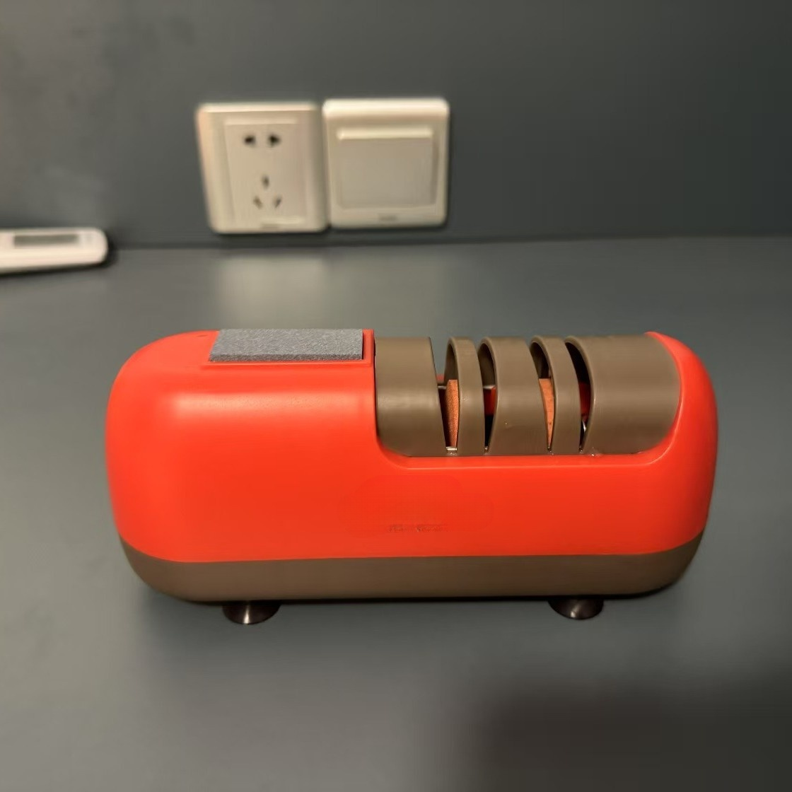 Buy 2 for $65: One for home, one for your parents! 🎁Fully automatic household electric knife sharpener✂️Sharpens scissors & various knives with one machine.