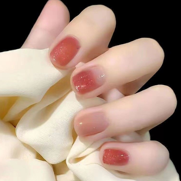 90% of customers choose our 6-piece bundle!  🏆No-bake peel-off nail polish👋Switch colors daily to match your OOTD easily!