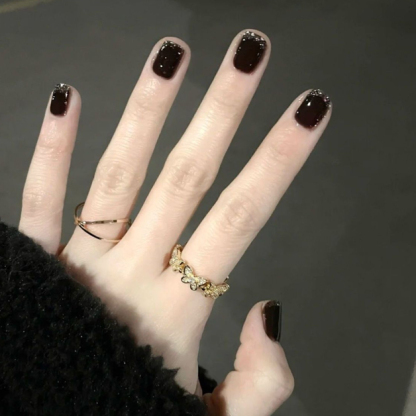 90% of customers choose our 6-piece bundle!  🏆No-bake peel-off nail polish👋Switch colors daily to match your OOTD easily!