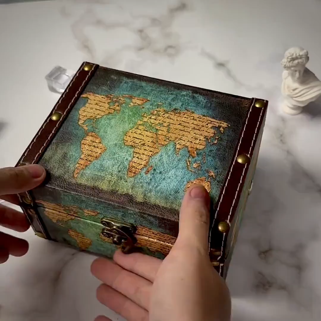 Penguin Diorama Night Light: Handmade Epoxy Resin Antarctic Scene