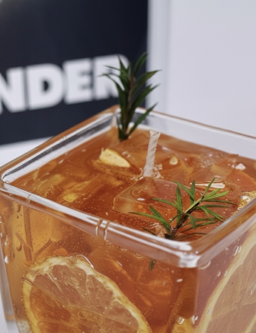 Citrus Bloom Aromatherapy Candle – Handcrafted Orange Gel Candle with Dried Slice & Herbs, Refreshing Summer Scent, Home Decor Gift