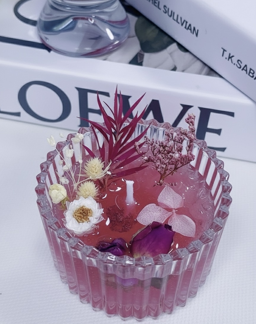 Violet Blossom Gel Candle – Handcrafted Aromatherapy Candle with Dried Flowers