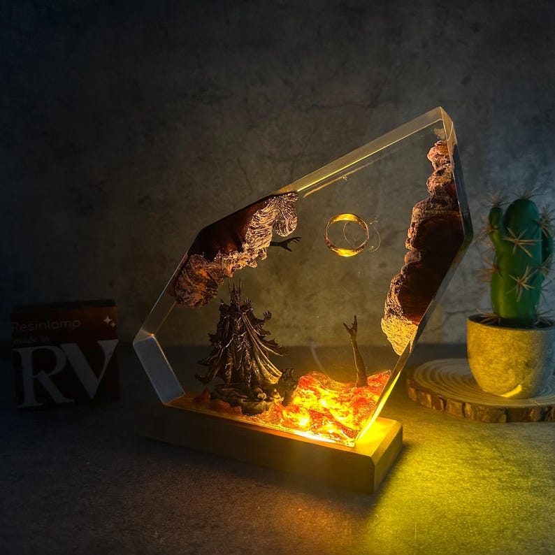 Diorama Ring lamp, Custom Epoxy Resin Lamp, Lighting Home Decor, Resin Night Light, Christmas gifts, gift for him, halloween