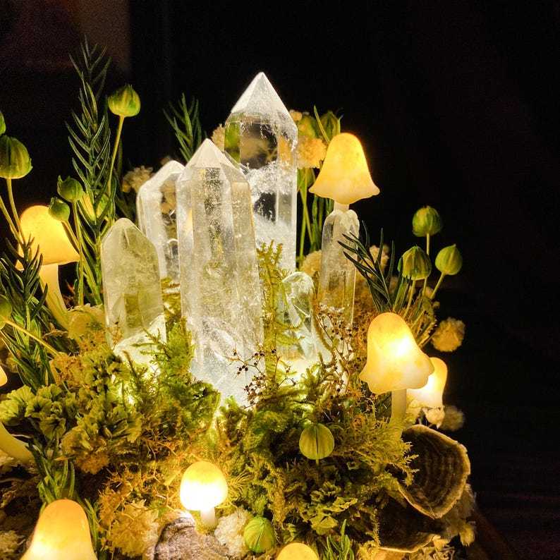 Glowing Crystal Pillars with Healing Properties, Enchanted Forest Mushroom Lamp, Fantasy Crystal Nightlight, Unique Gift, Elegant Home Decor