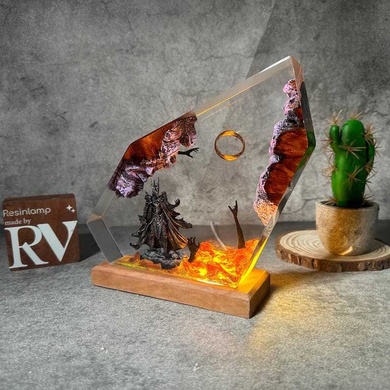 Diorama Ring lamp, Custom Epoxy Resin Lamp, Lighting Home Decor, Resin Night Light, Christmas gifts, gift for him, halloween