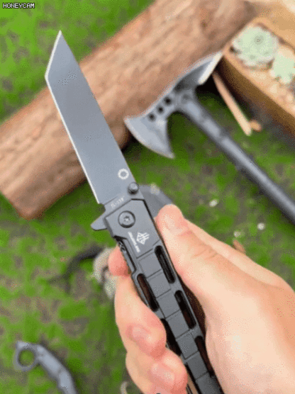 【100% Treffer bis 100 m】Messer + Schleuder in 1. Multifunktionales Selbstverteidigungs-Klappmesser