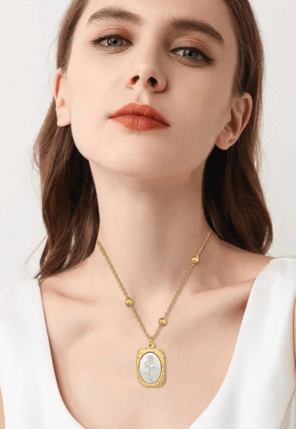 Light Luxury Gold Rose Fashion Long Necklace