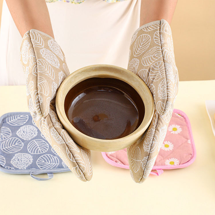 Oven baking polyester cotton wear-resistant microwave gloves
