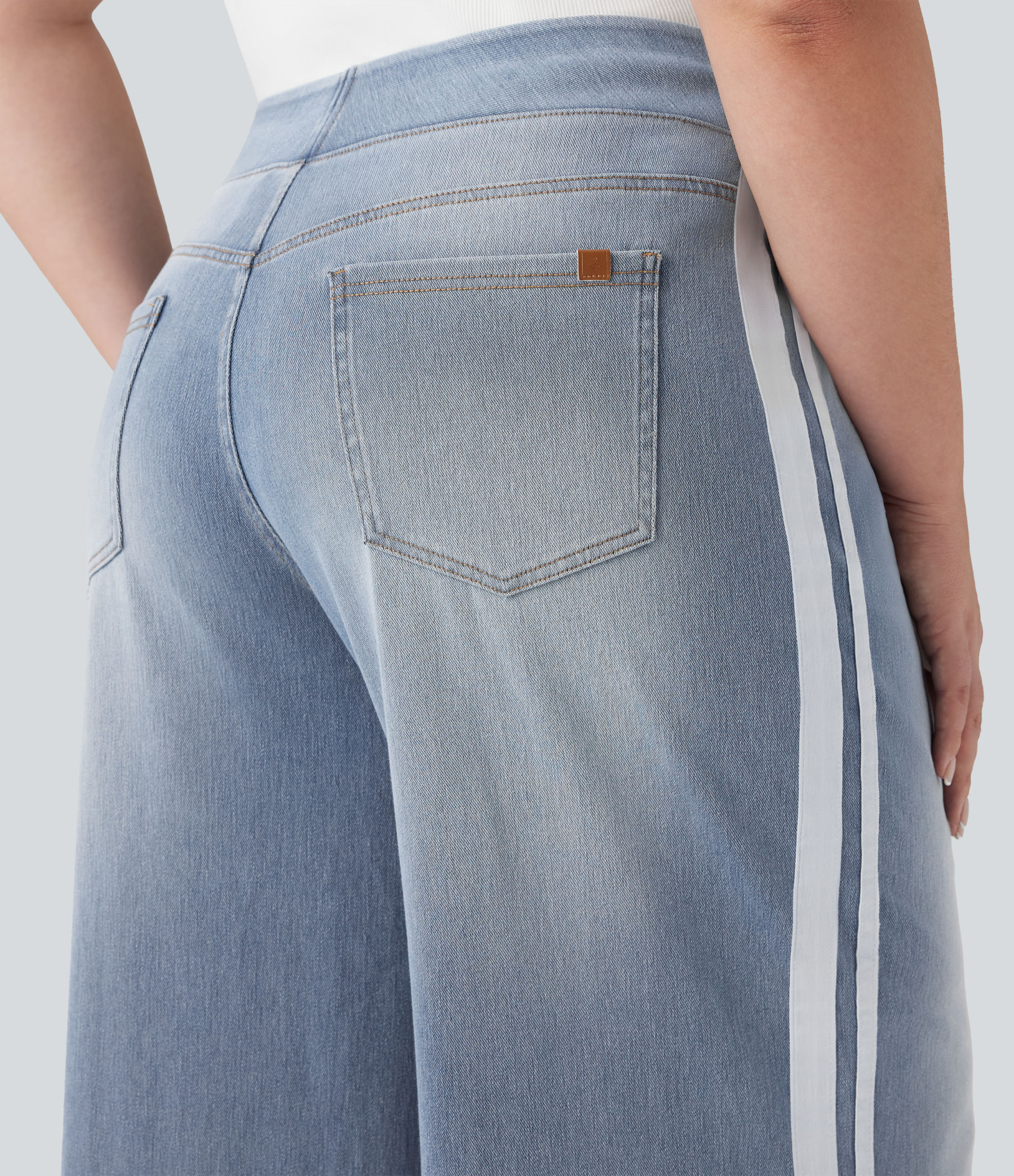 Plus Size FlexHigh Waisted Stripe Wide Leg Flowy Washed Casual Jeans with Pockets