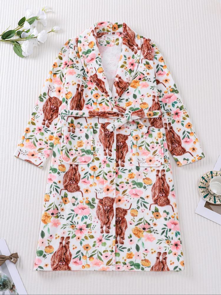 Women's Flannel Coral Fleece Robe, Highland Cow Print, Soft Comfortable Long Sleeve V Neck, Winter Home Wear, Casual Outdoor Clothing