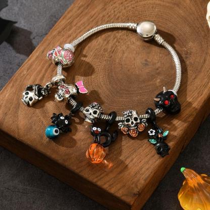 Halloween Ghost Grim Reaper Bracelet Niche Dark Metal Punk Unisex Student Accessory with Skull Charms and Colorful Beads