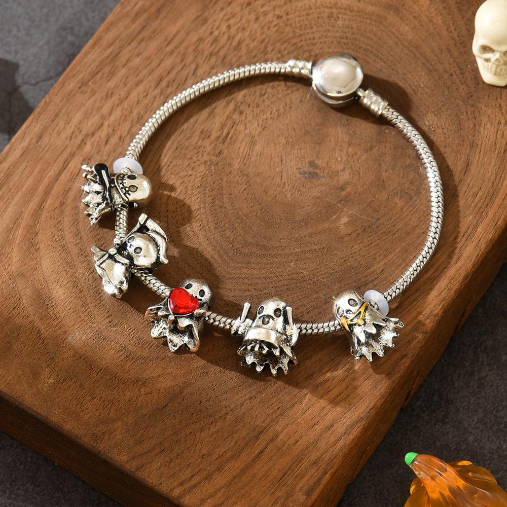 Halloween Ghost Grim Reaper Bracelet Niche Dark Metal Punk Unisex Student Accessory with Skull Charms and Colorful Beads