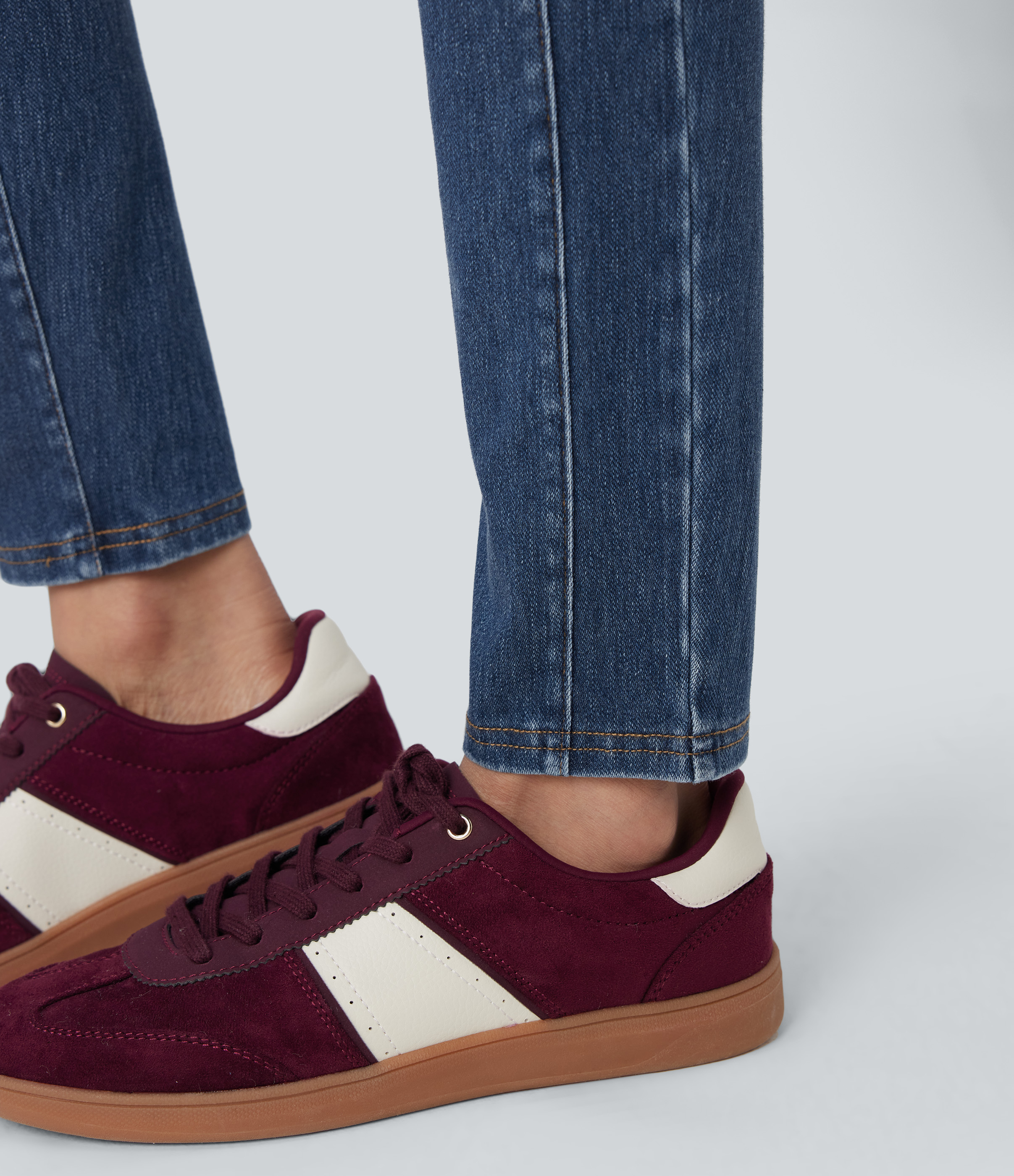 FlexMid Rise Washed Casual Skinny Jeans with Pockets