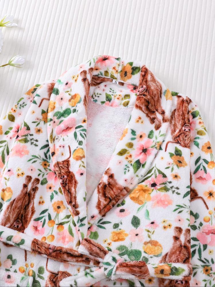 Women's Flannel Coral Fleece Robe, Highland Cow Print, Soft Comfortable Long Sleeve V Neck, Winter Home Wear, Casual Outdoor Clothing