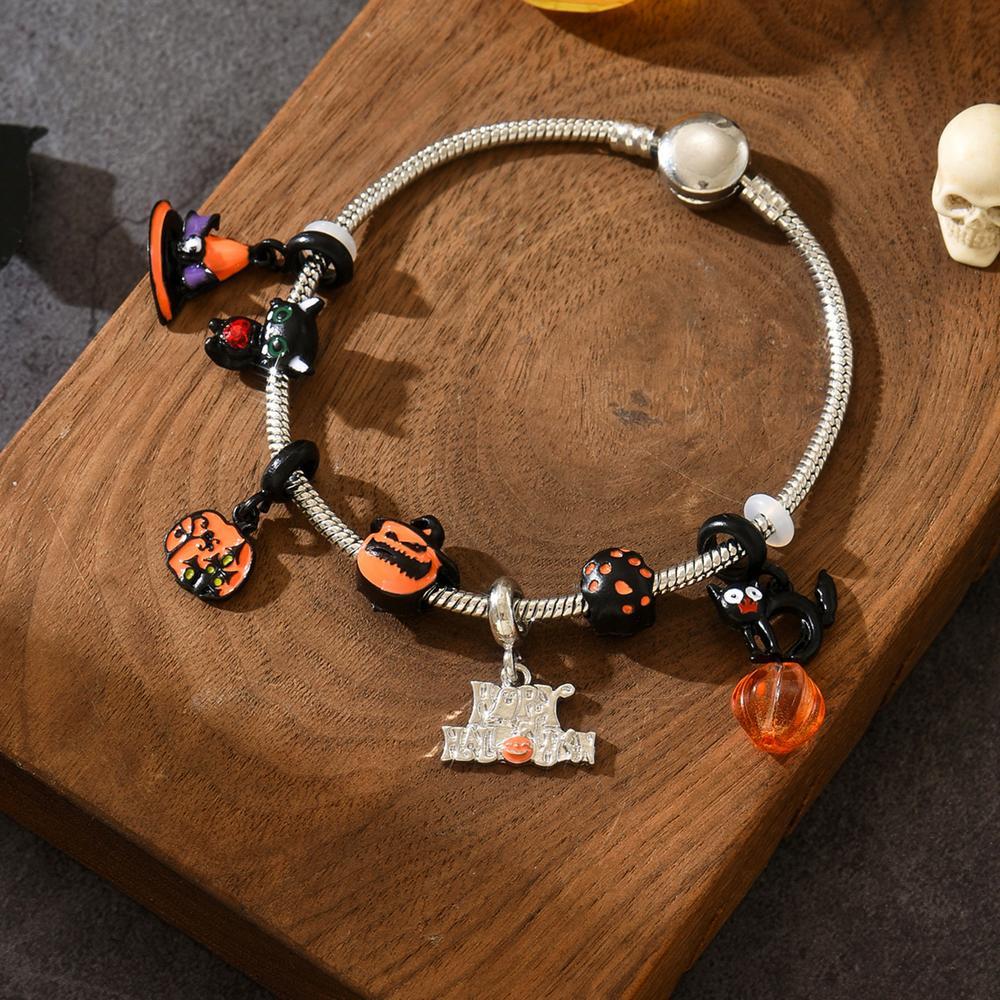 Halloween Ghost Grim Reaper Bracelet Niche Dark Metal Punk Unisex Student Accessory with Skull Charms and Colorful Beads