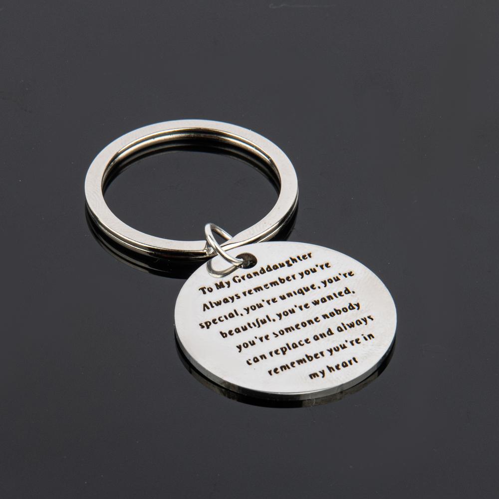 1pc Engraved Granddaughter Keychain - A Heartfelt Message From A Grandparent, An Inspiring One-of-a-kind Keepsake For Her The Perfect Gift For Loved Ones, Key Ring Remember Nobody Unique