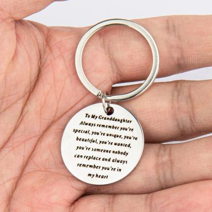 1pc Engraved Granddaughter Keychain - A Heartfelt Message From A Grandparent, An Inspiring One-of-a-kind Keepsake For Her The Perfect Gift For Loved Ones, Key Ring Remember Nobody Unique