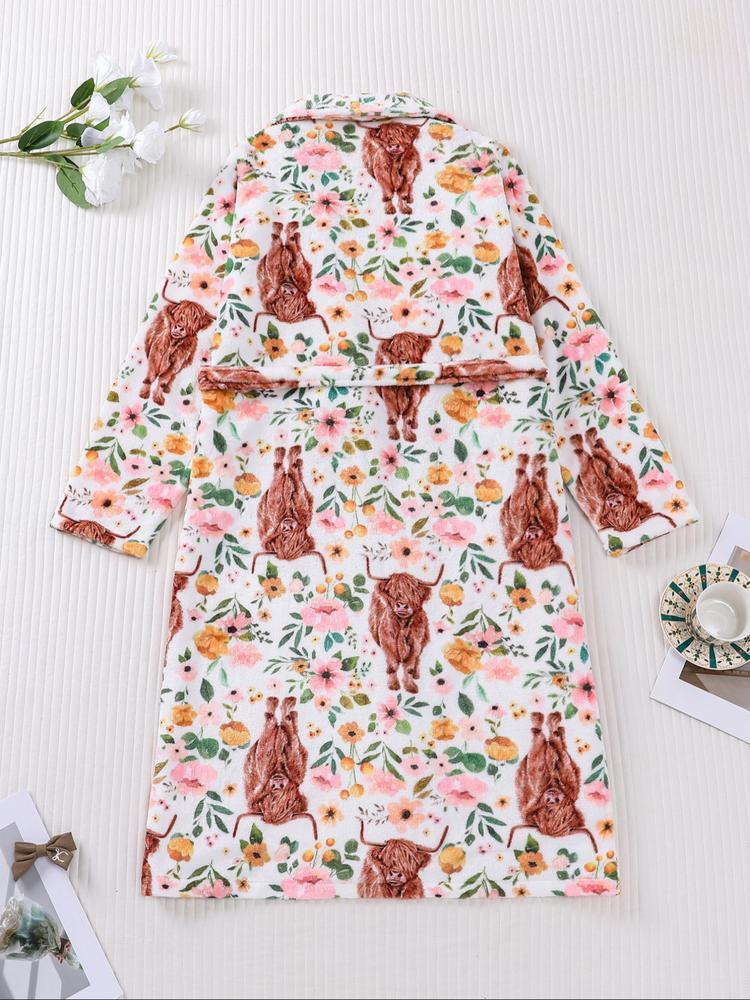 Women's Flannel Coral Fleece Robe, Highland Cow Print, Soft Comfortable Long Sleeve V Neck, Winter Home Wear, Casual Outdoor Clothing