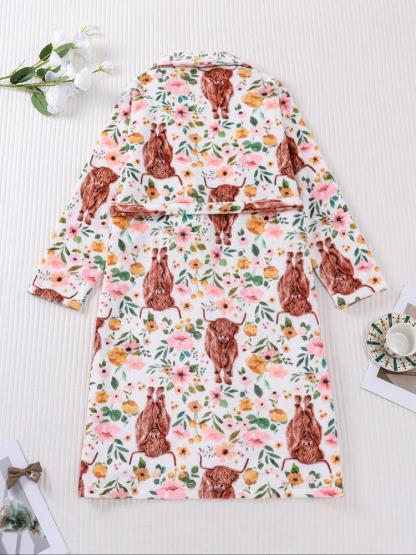 Women's Flannel Coral Fleece Robe, Highland Cow Print, Soft Comfortable Long Sleeve V Neck, Winter Home Wear, Casual Outdoor Clothing