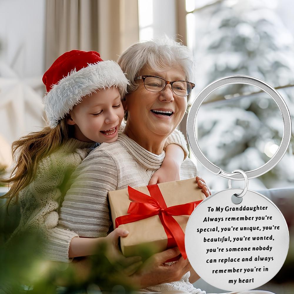 1pc Engraved Granddaughter Keychain - A Heartfelt Message From A Grandparent, An Inspiring One-of-a-kind Keepsake For Her The Perfect Gift For Loved Ones, Key Ring Remember Nobody Unique