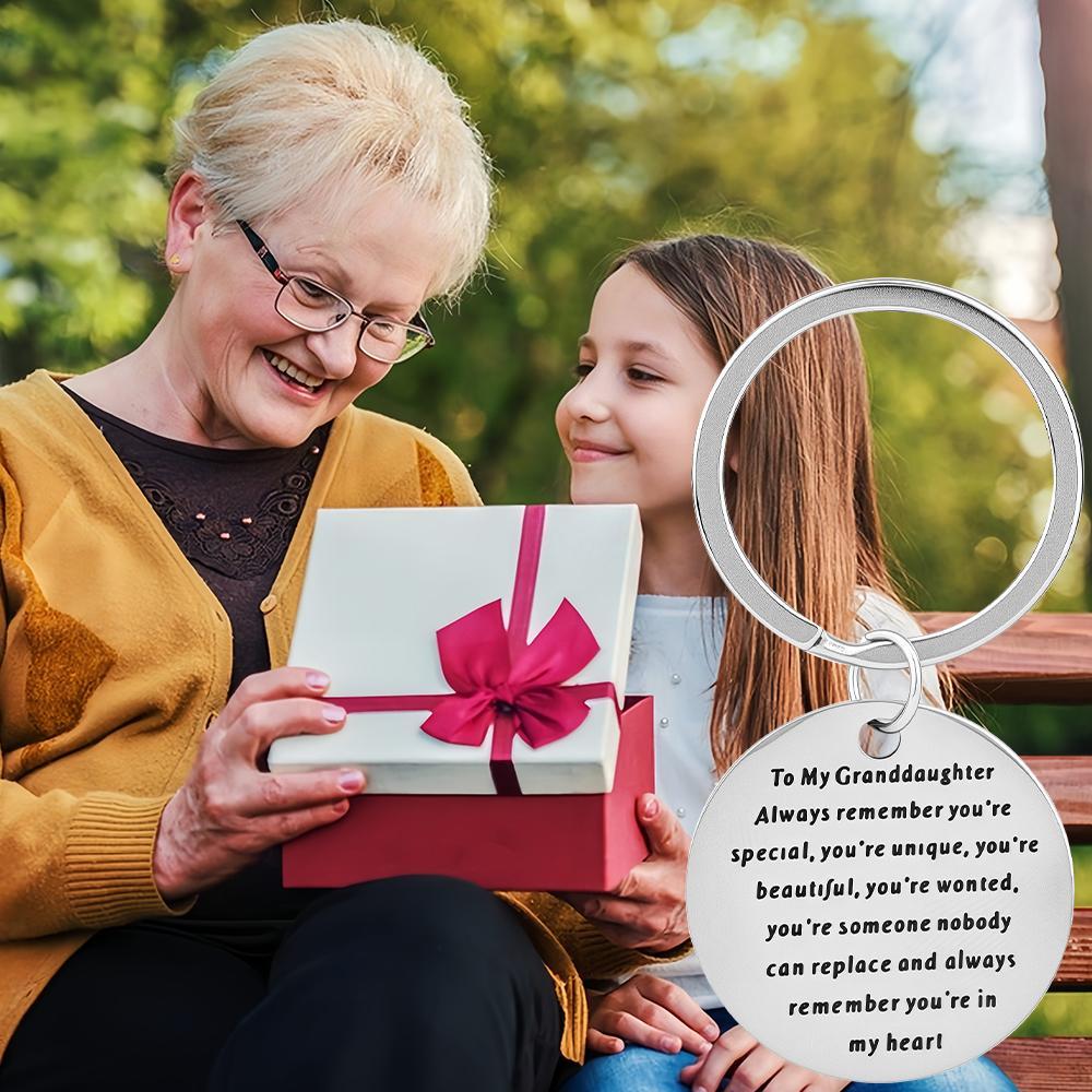 1pc Engraved Granddaughter Keychain - A Heartfelt Message From A Grandparent, An Inspiring One-of-a-kind Keepsake For Her The Perfect Gift For Loved Ones, Key Ring Remember Nobody Unique