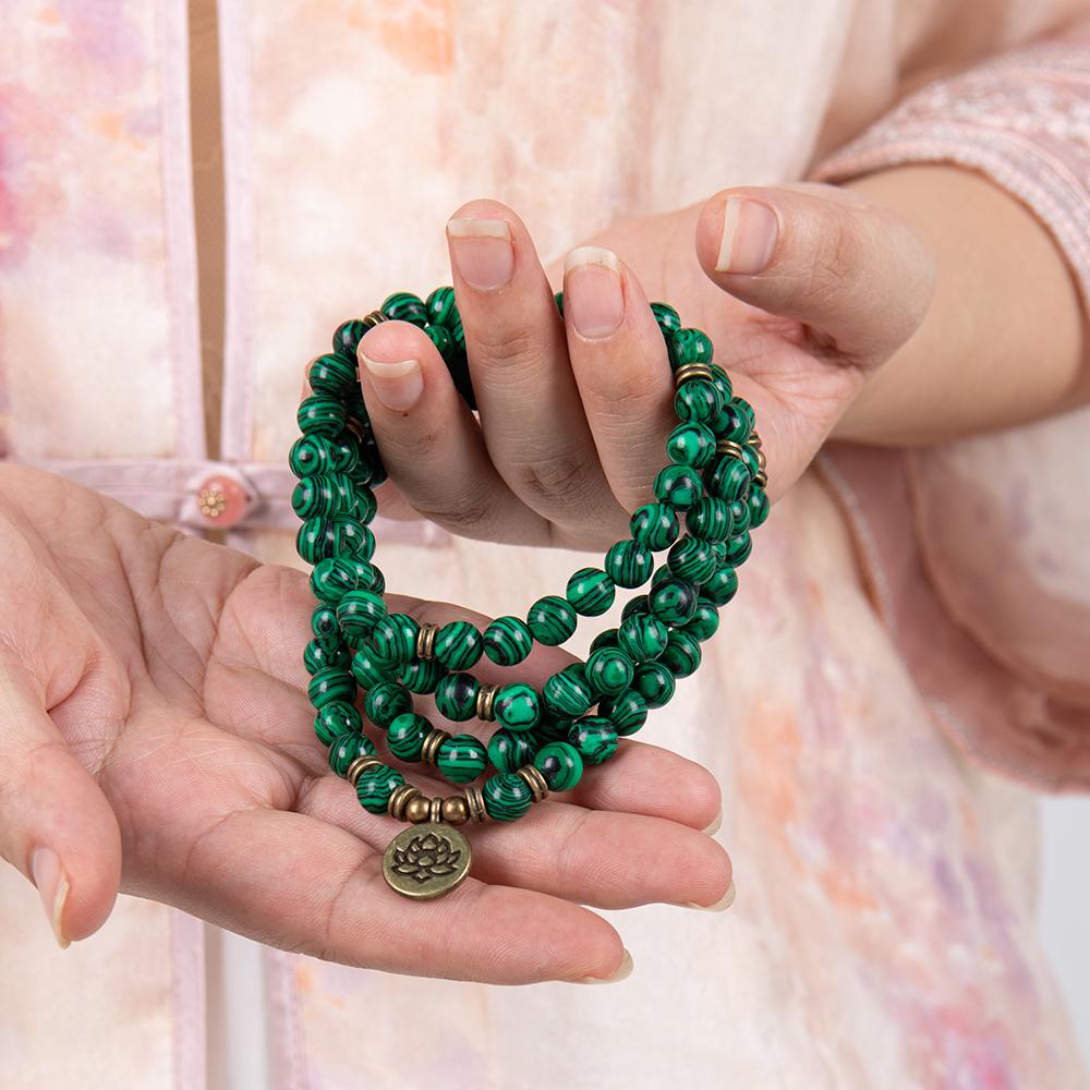 8mm Green Malachite Healing Crystal Stone 108 Mala Beads Money Attraction Bracelet Long Beaded Wrap Bracelets Genuine Gemstone Mala Prayer Beads Lotus Buddha Charm Yoga Meditation Necklace Jewelry Necklace for Ideal Gift , Elegant with Lotus Pendant