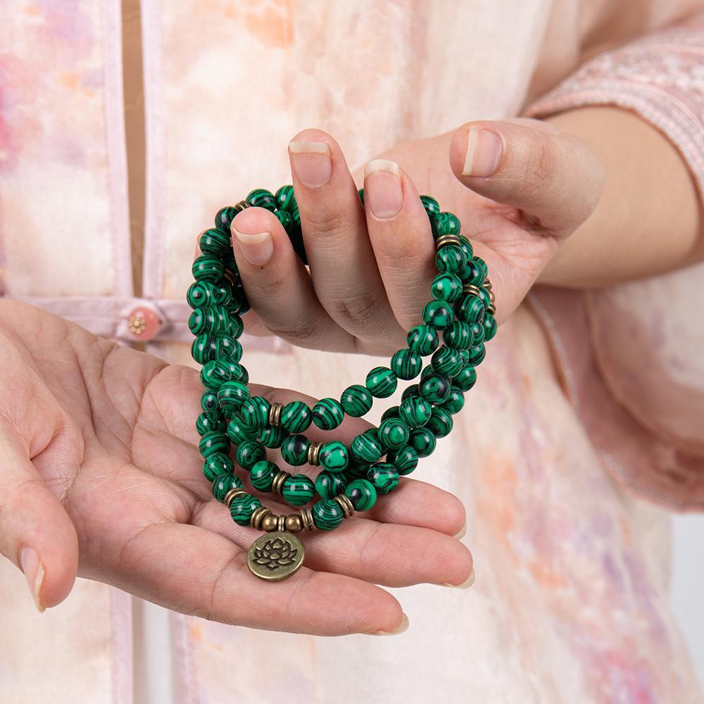 8mm Green Malachite Healing Crystal Stone 108 Mala Beads Money Attraction Bracelet Long Beaded Wrap Bracelets Genuine Gemstone Mala Prayer Beads Lotus Buddha Charm Yoga Meditation Necklace Jewelry Necklace for Ideal Gift , Elegant with Lotus Pendant