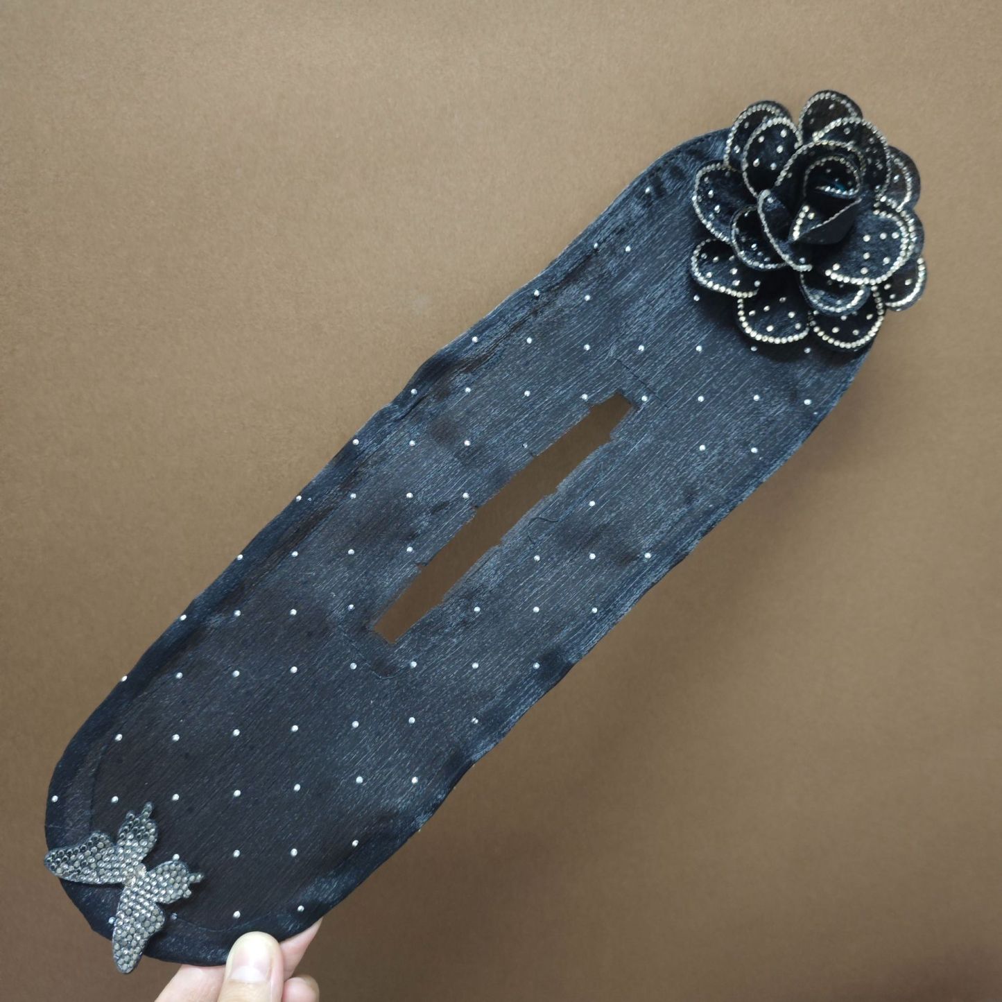 Blossom Twist Hair Clip: Effortless Floral Elegance for Every Look