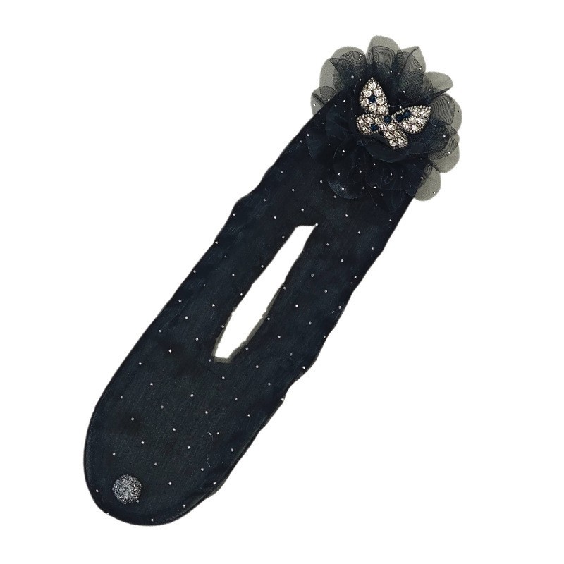 Blossom Twist Hair Clip: Effortless Floral Elegance for Every Look