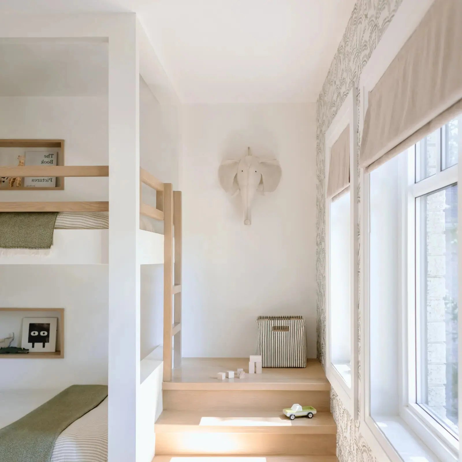 Liz Linen Roman Shade Cordless TWOPAGES