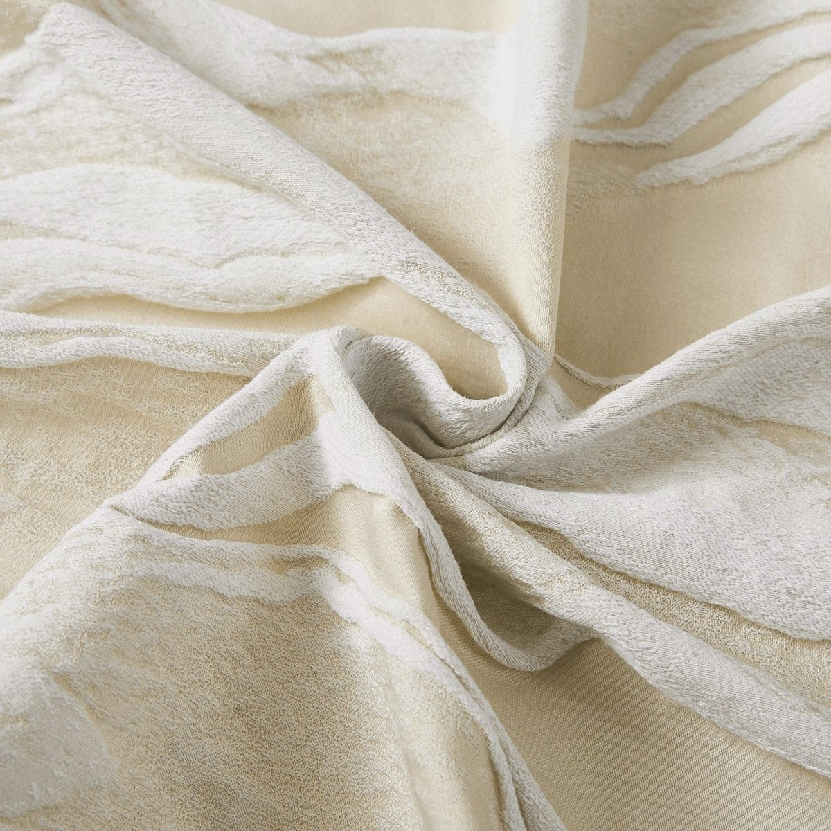 Cream/White | 72" x 72"