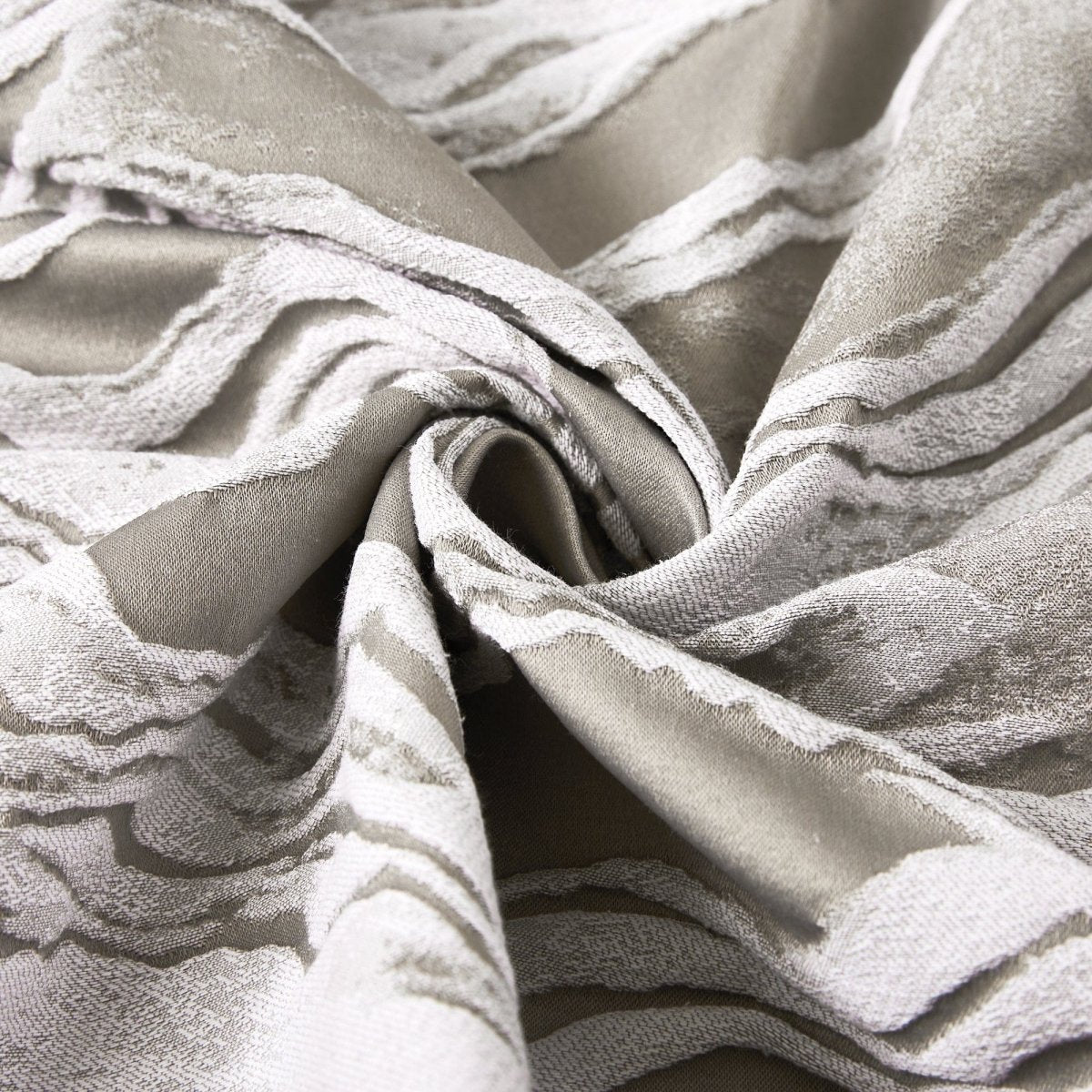 Gray/White | 72" x 72"