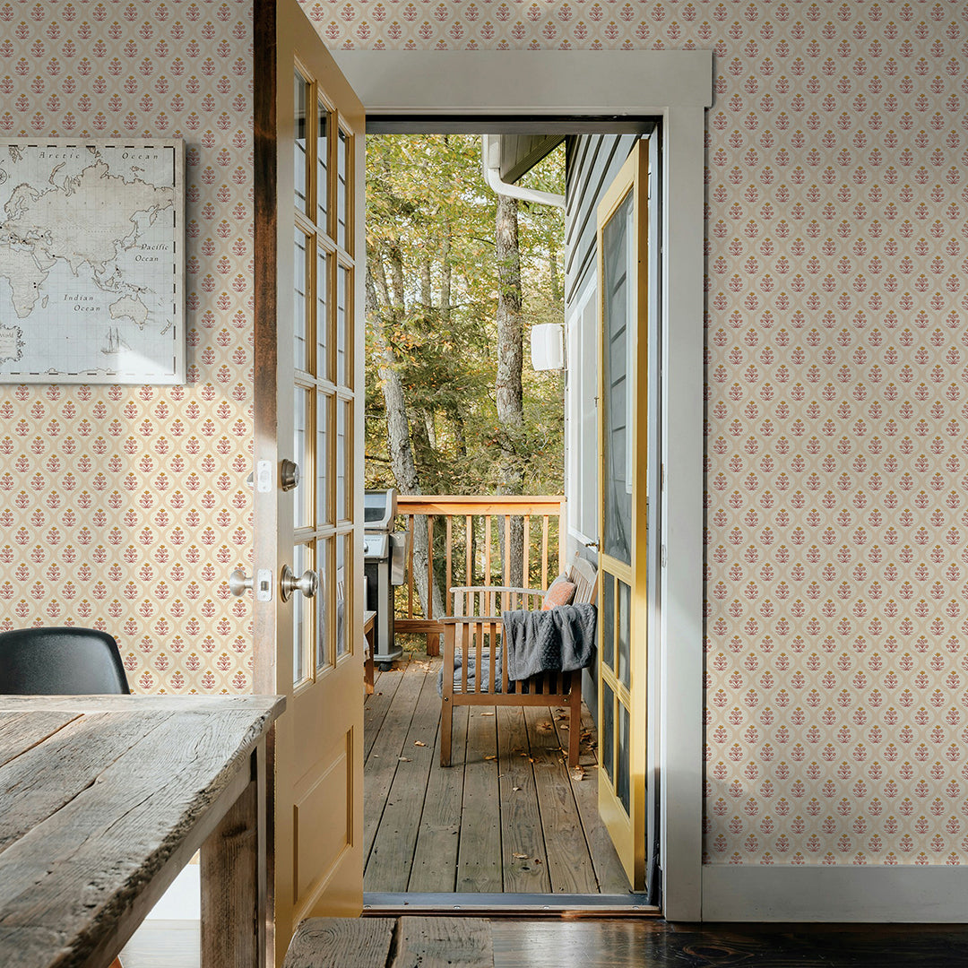 #color_pale-amber-ogee