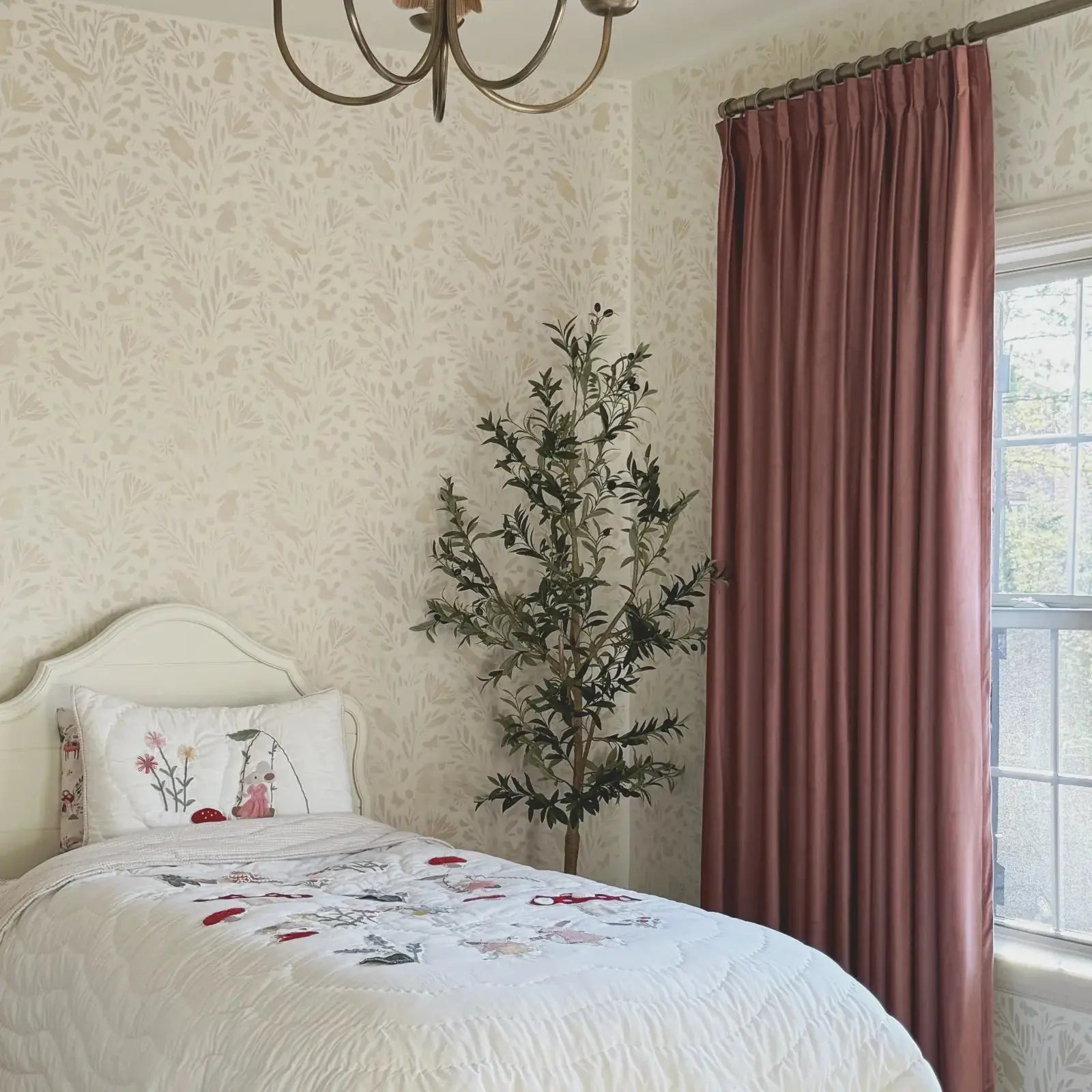 Birkin velvet pleated drapery for elegant insulated room style