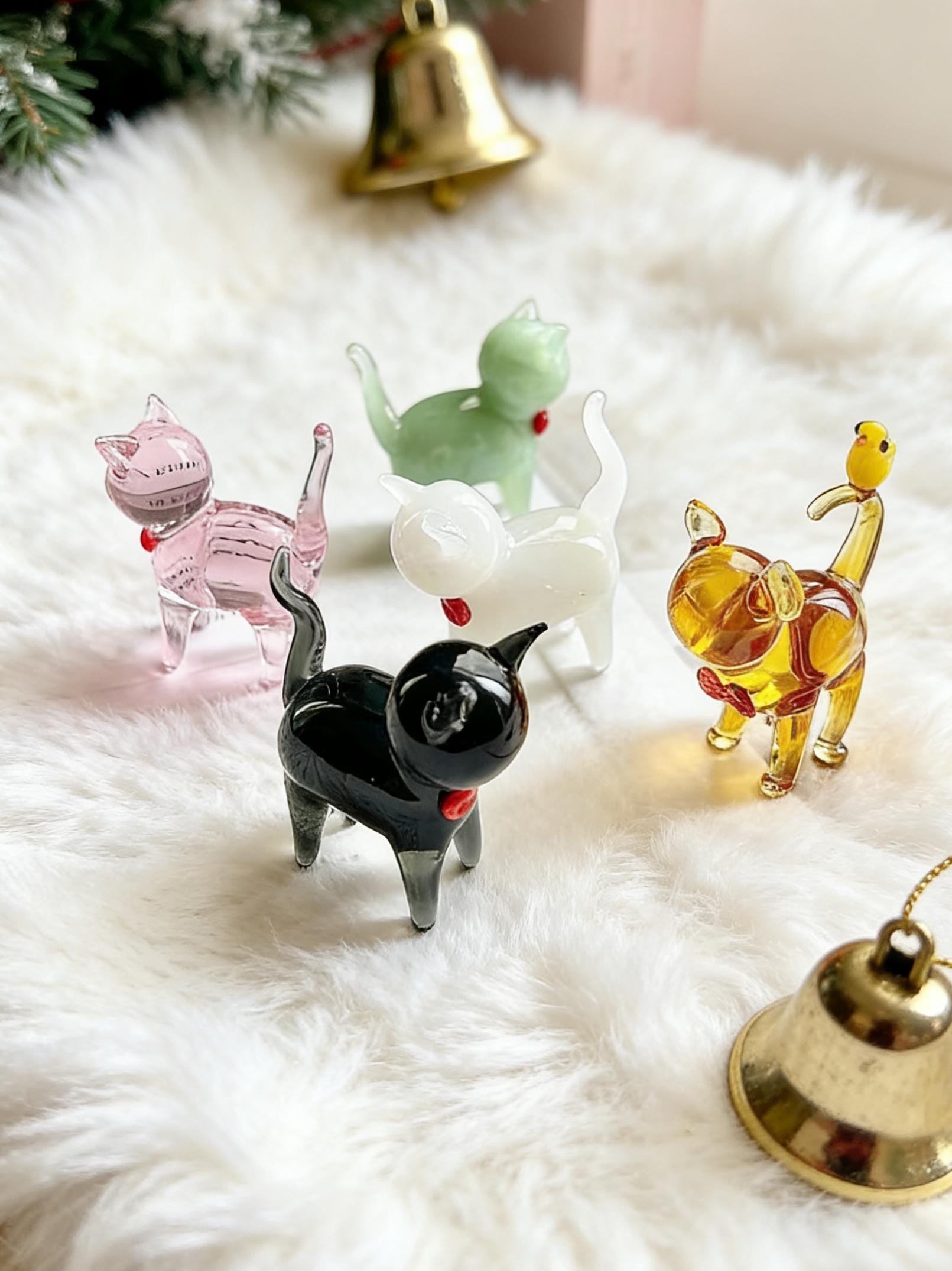 Hand Blown Glass Faceless Cat Figurine, Handmade Mini Glass Cat Ornament Animal Desk Decor