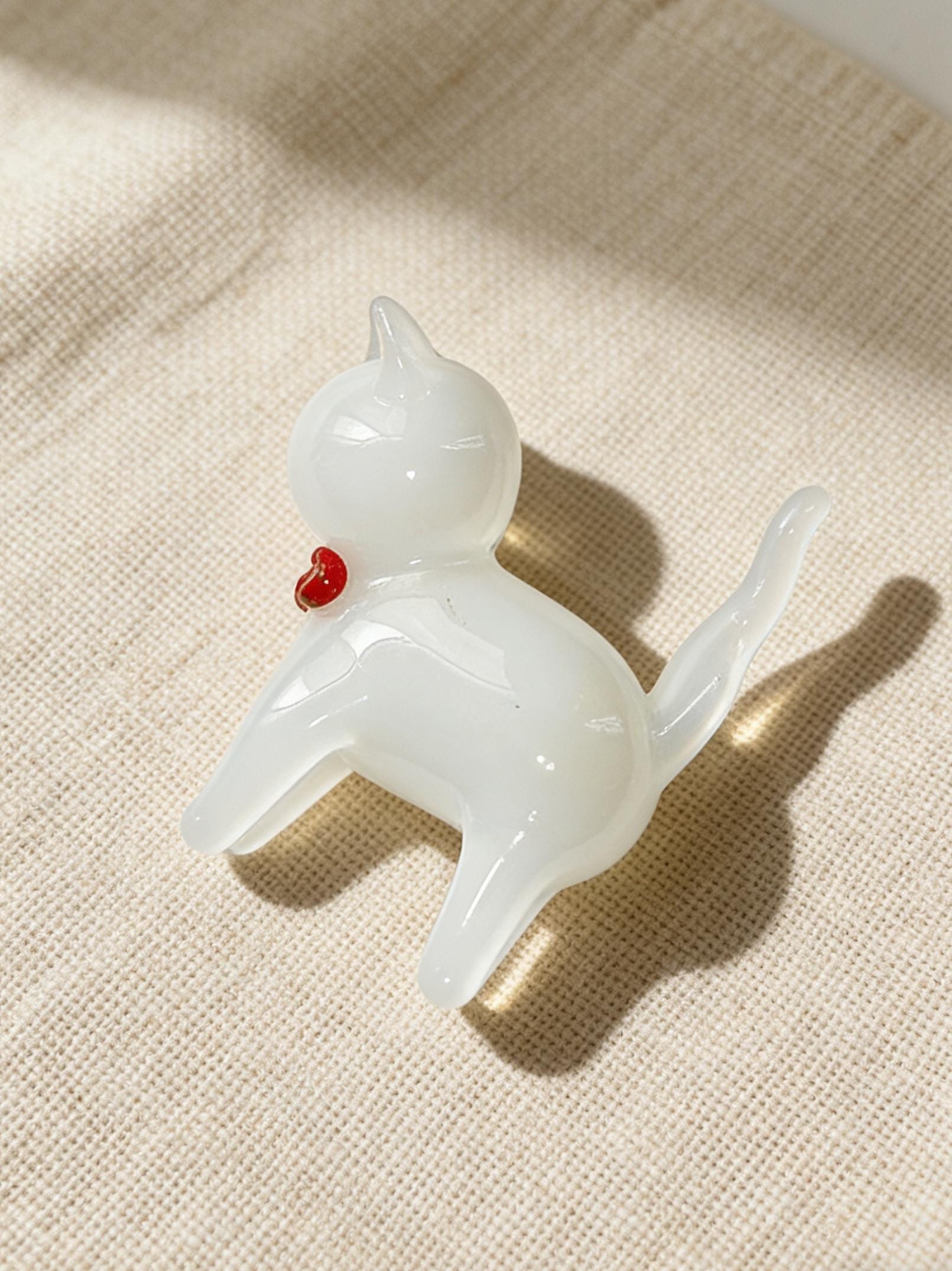 Hand Blown Glass Faceless Cat Figurine, Handmade Mini Glass Cat Ornament Animal Desk Decor