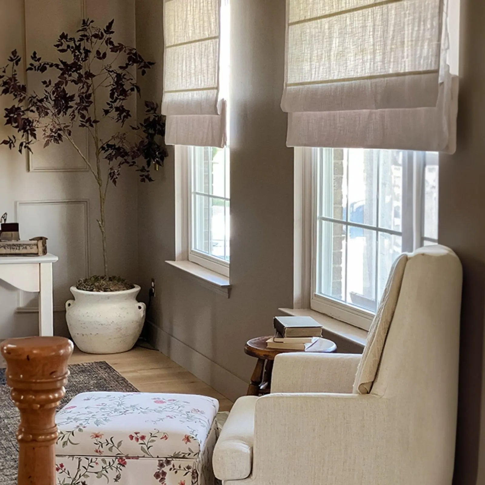 Jawara Roman Shade Cordless-Wooden Headrail TWOPAGES