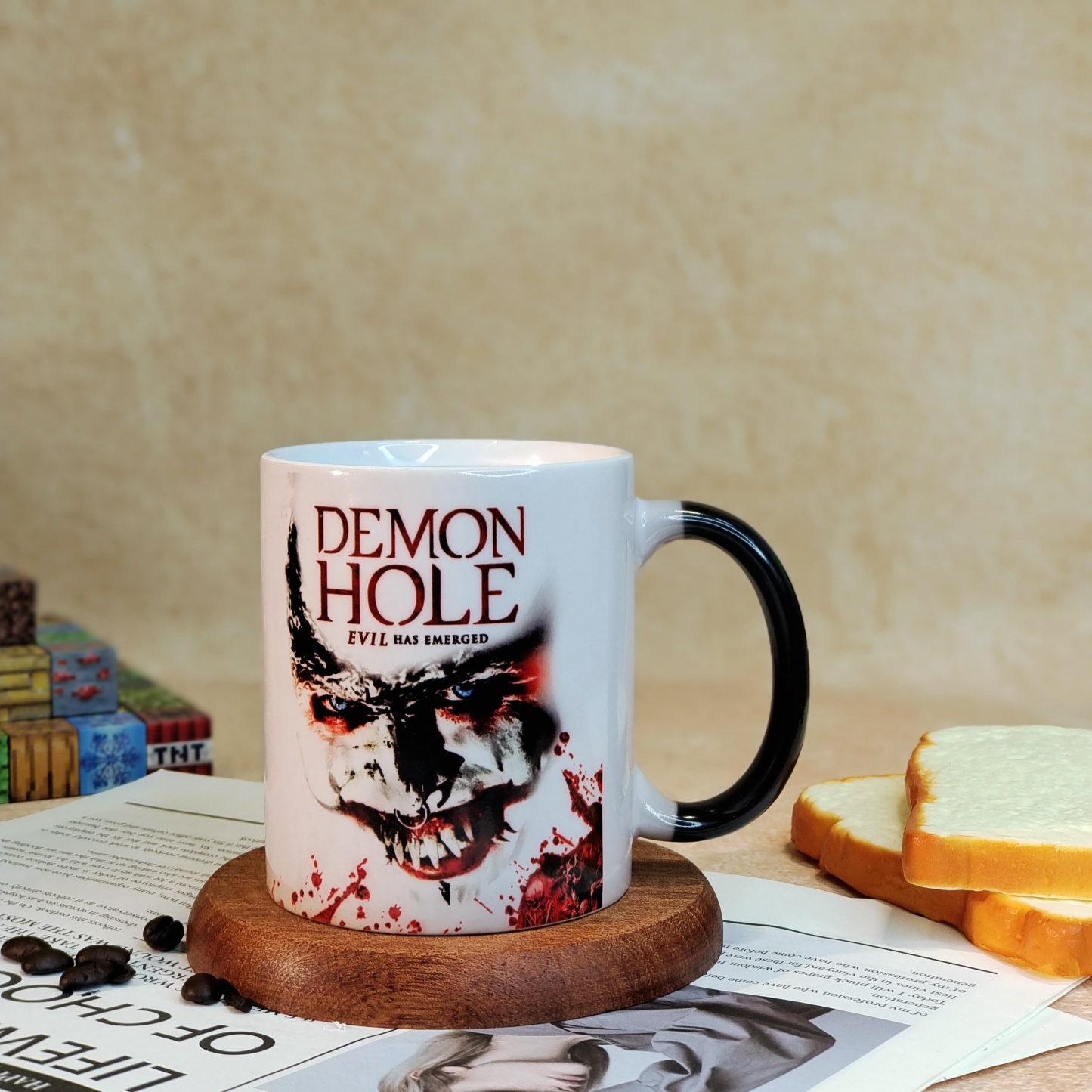 Creative Color-Changing Mug of Demon Hole