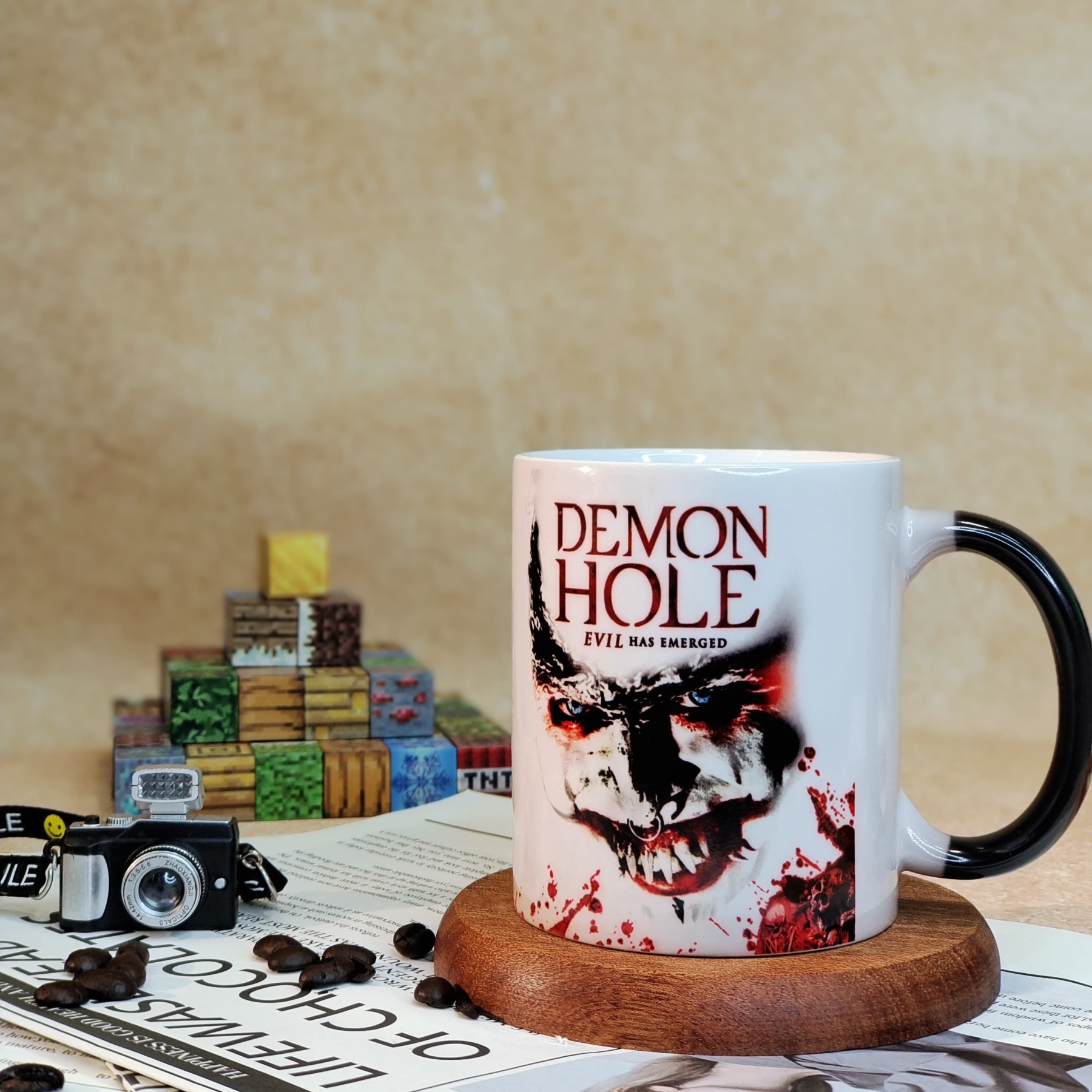 Creative Color-Changing Mug of Demon Hole