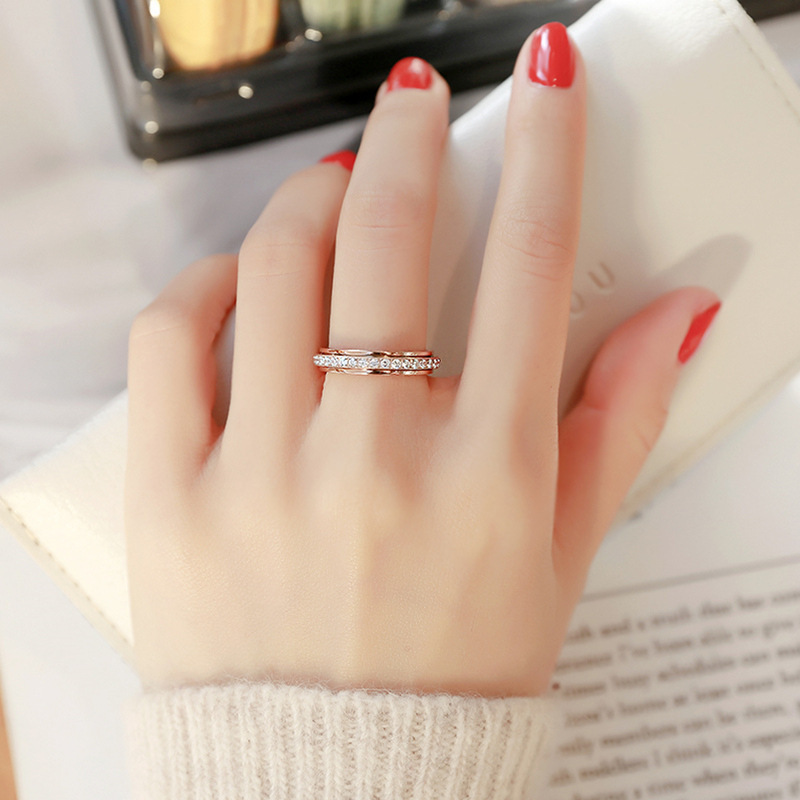 Rotating Starry Sky Ring – Sparkling Spinner Statement Ring ✨