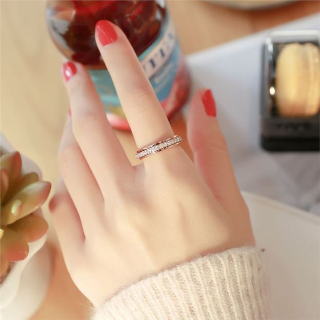 Rotating Starry Sky Ring – Sparkling Spinner Statement Ring ✨