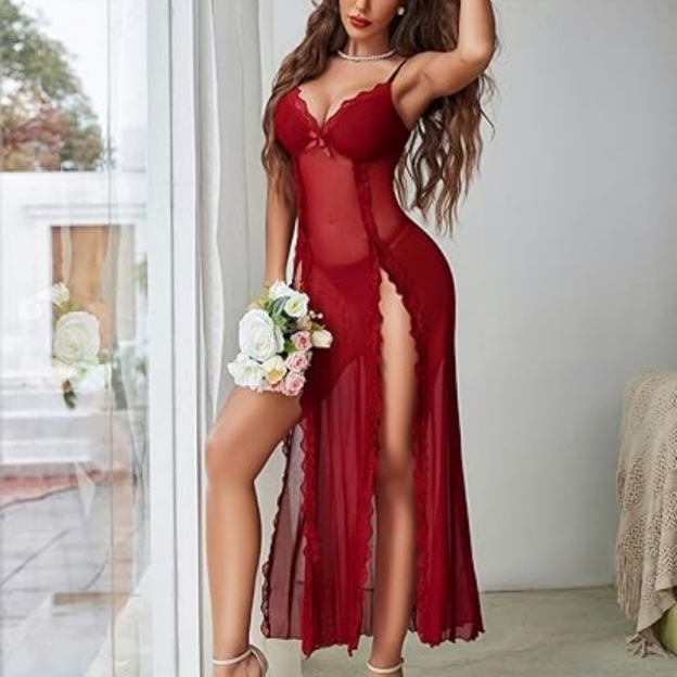 Seductive High-Slit Lingerie Nightdress